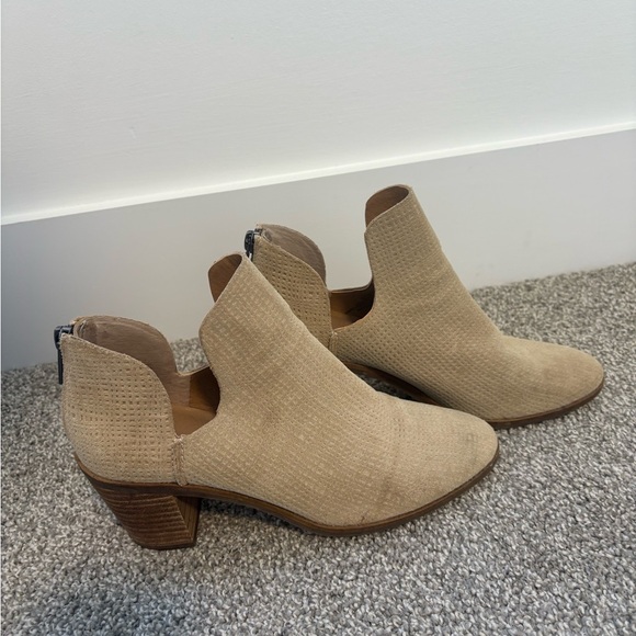 Lucky Brand Power Suede‎ Cutout Ankle Bootie Size 7 - Picture 7 of 14